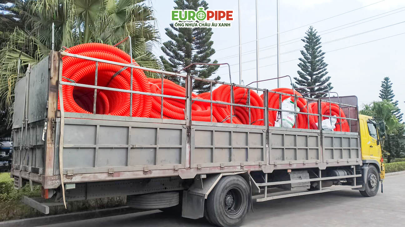 Nhộn nhịp các đơn hàng tại nhà máy EUROPIPE cuối năm 2025